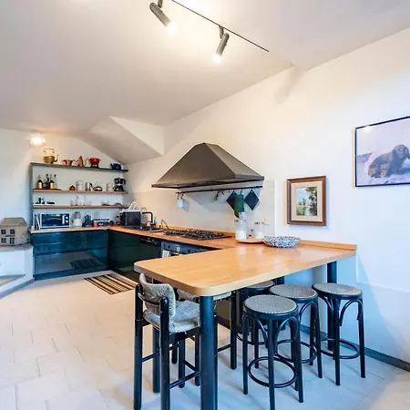 Renetta With Swimming Pool And Jacuzzi And Parking Lägenhet *