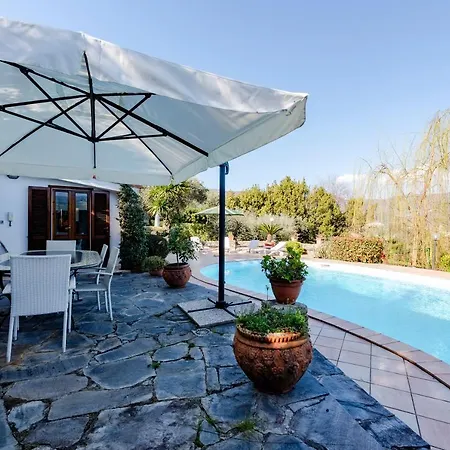 Lägenhet Renetta With Swimming Pool And Jacuzzi And Parking *