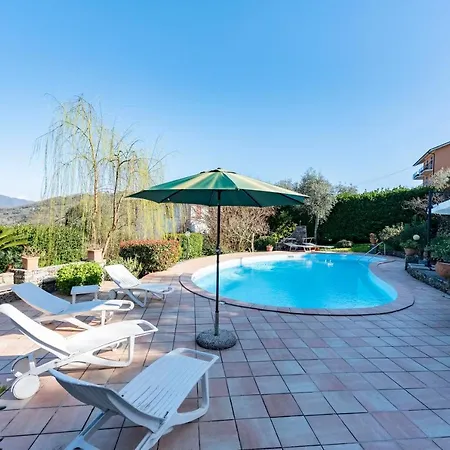 Lägenhet Renetta With Swimming Pool And Jacuzzi And Parking *