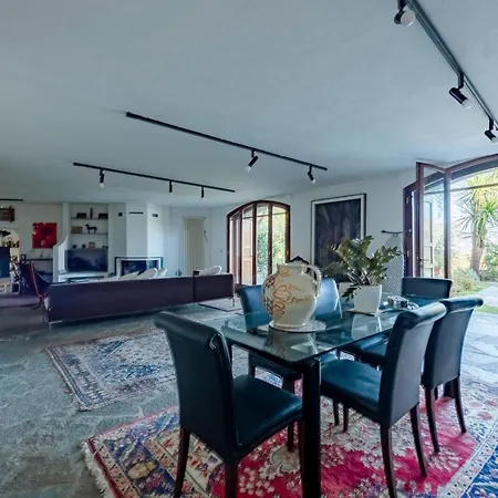 Renetta With Swimming Pool And Jacuzzi And Parking Lägenhet