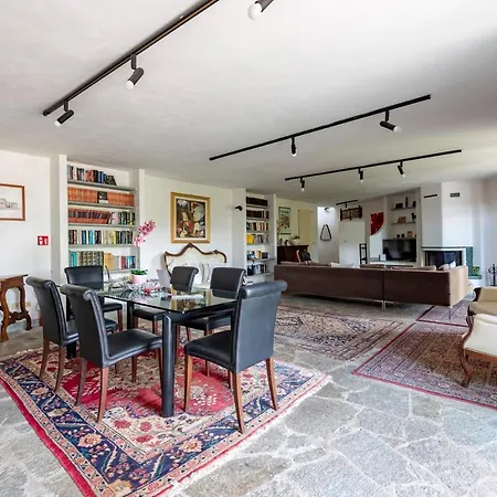 Lägenhet Renetta With Swimming Pool And Jacuzzi And Parking