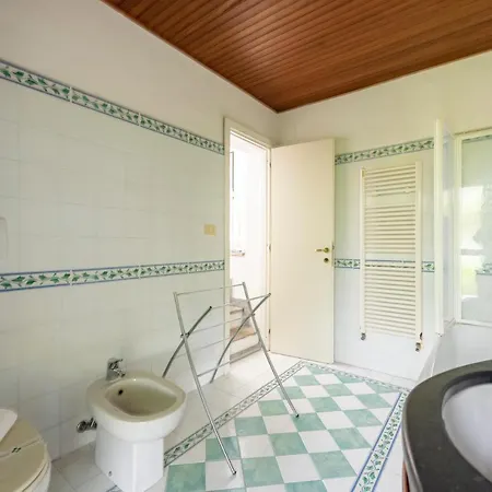 Renetta With Swimming Pool And Jacuzzi And Parking Lägenhet Rapallo